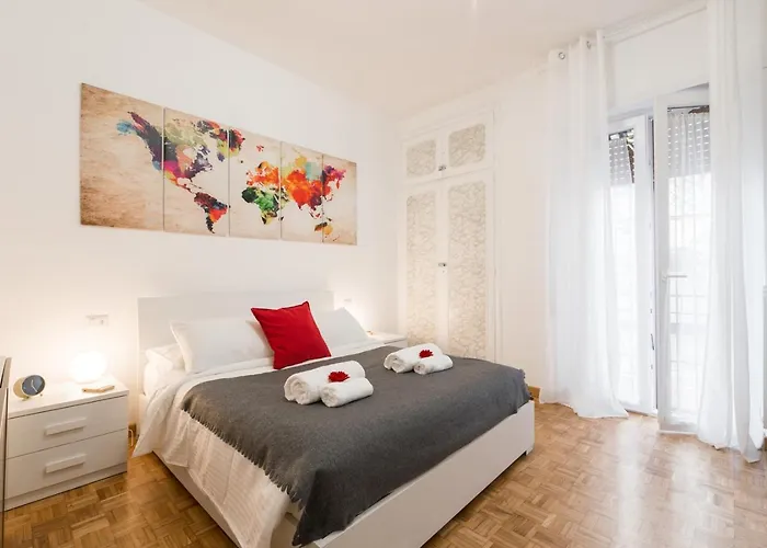 New - Elegant Apartment With Balcony In Rome Next To Subway