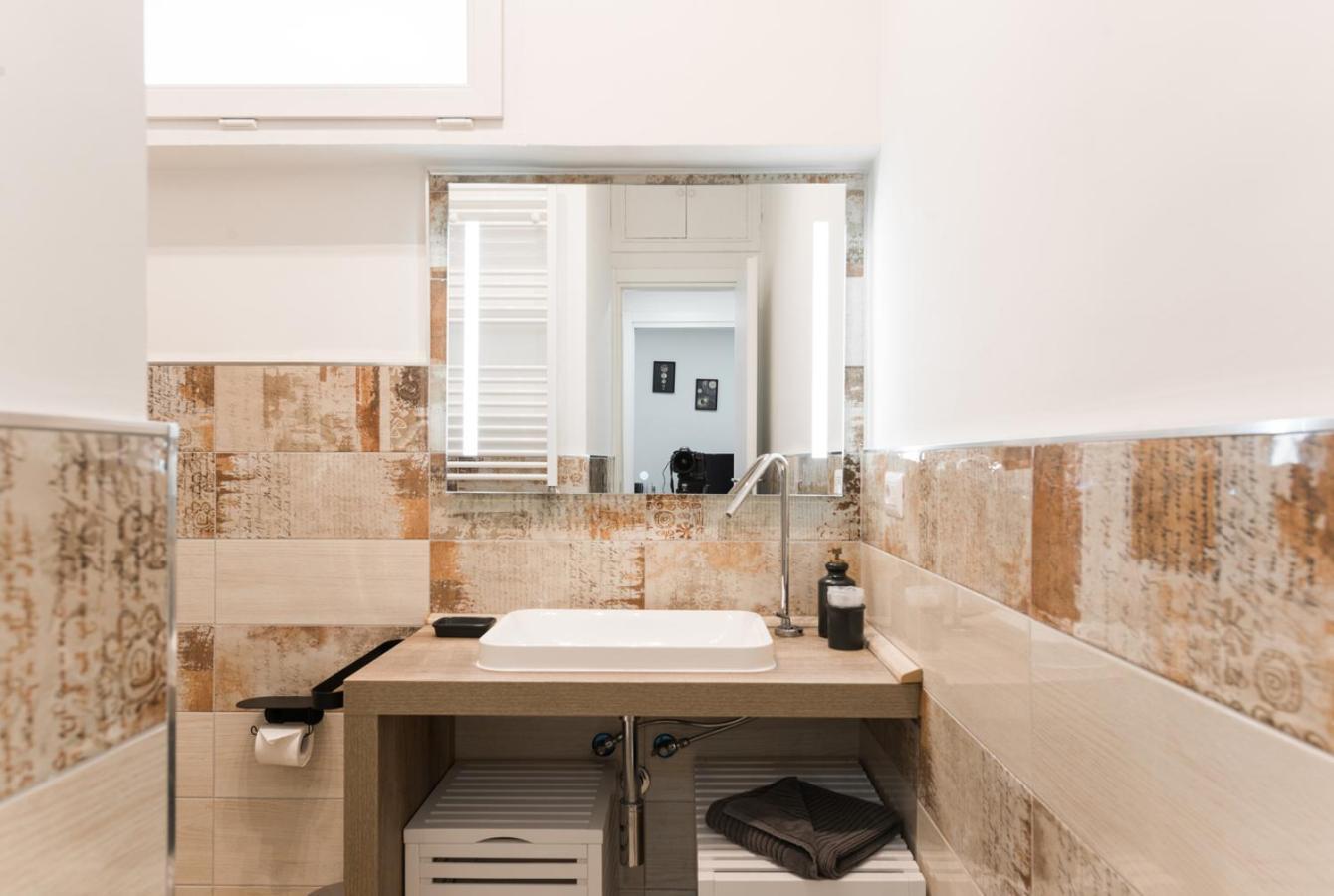 Apartment New - Elegant With Balcony In Next To Subway *